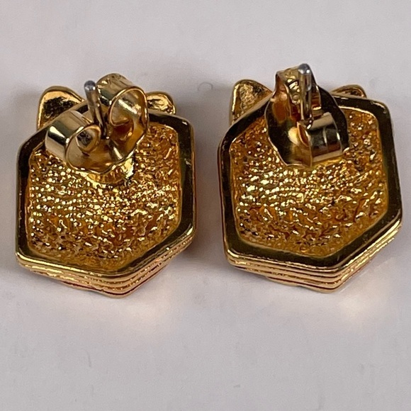 Red Enamel Gold Present Earrings NWOT - Picture 2 of 7